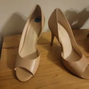 Nude pumps 7.5 Nine West